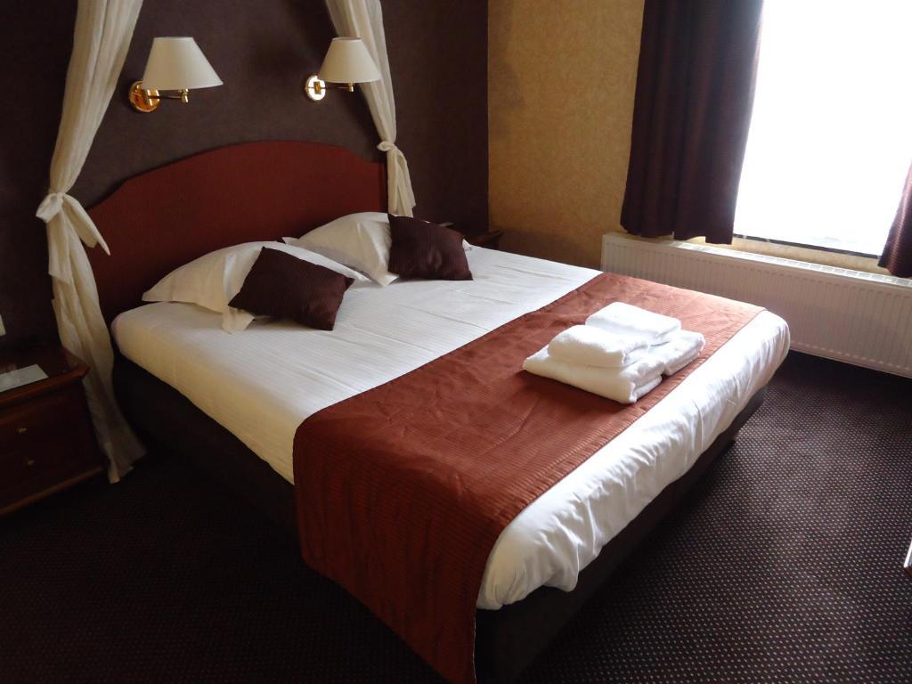 Hotel Groeninghe Брюж Стая снимка